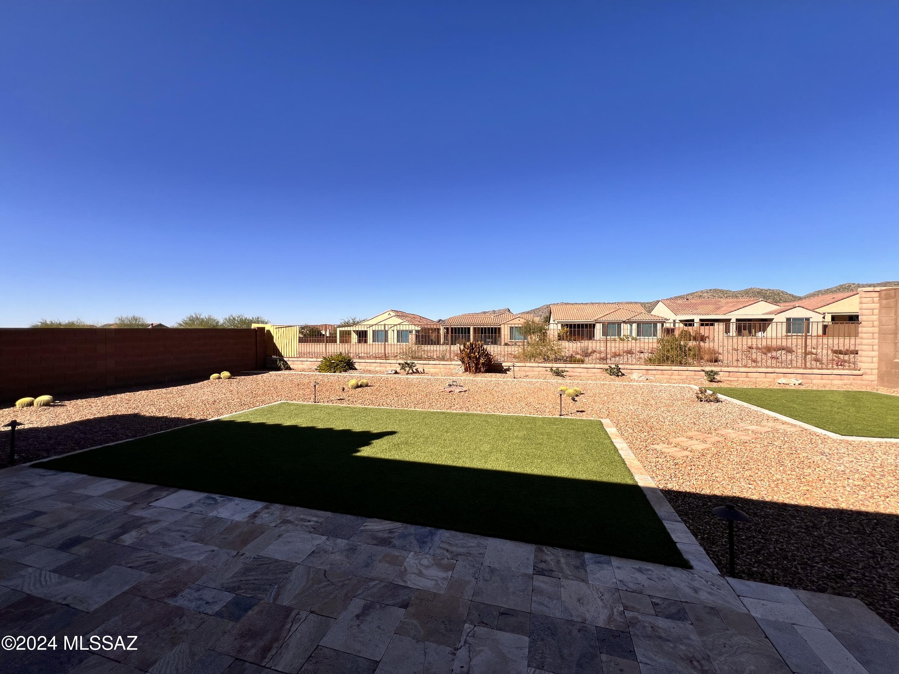 7010 West Cliff Spring Trail Marana, AZ 85658 - Photo 37 of 42