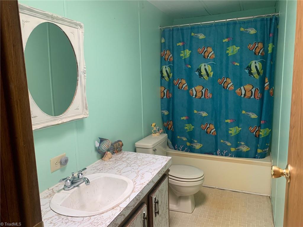 276 Holly Ridge Road West Jefferson, NC 28694 - Photo 24 of 25 Gallery Image 24