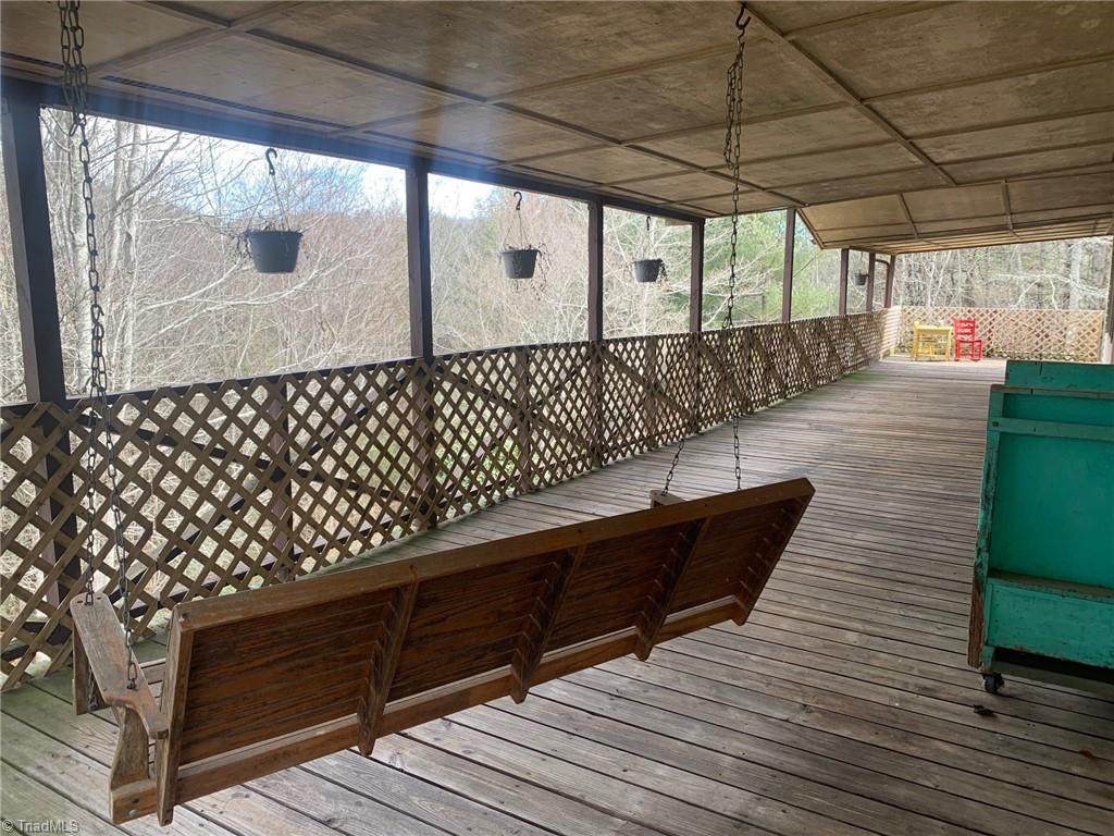 276 Holly Ridge Road West Jefferson, NC 28694 - Photo 8 of 25 Gallery Image 8