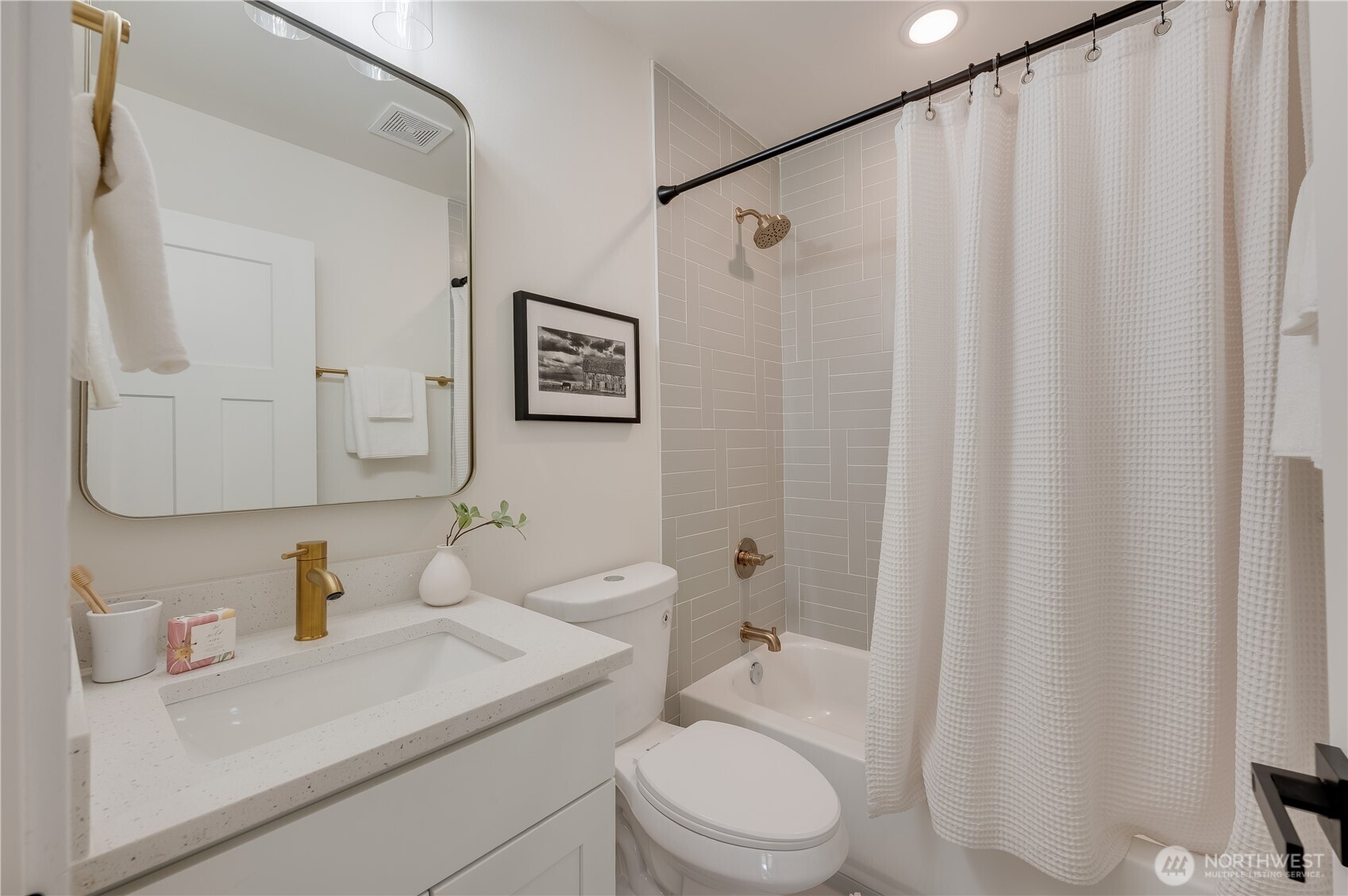 4510 Southwest Juneau Street Seattle, WA 98136 - Photo 20 of 33 Gallery Image 20