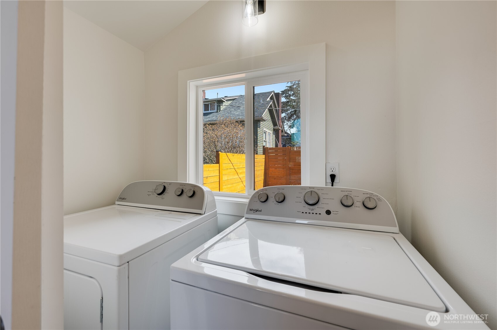 4510 Southwest Juneau Street Seattle, WA 98136 - Photo 31 of 33 Gallery Image 31