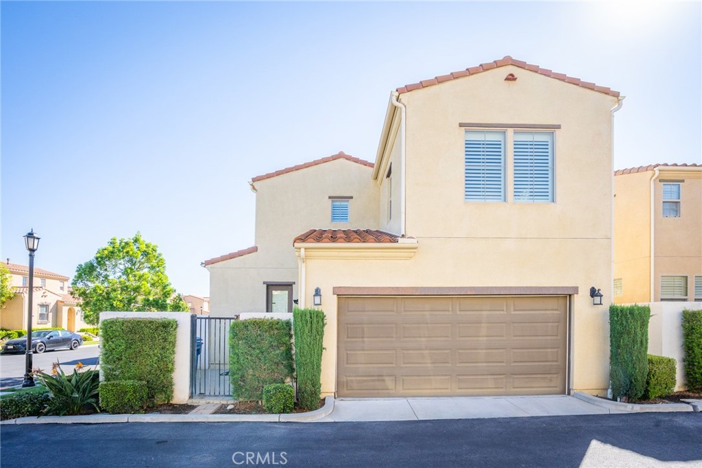20278 Pienza Lane Porter Ranch, CA 91326 - Photo 7 of 28 Gallery Image 7