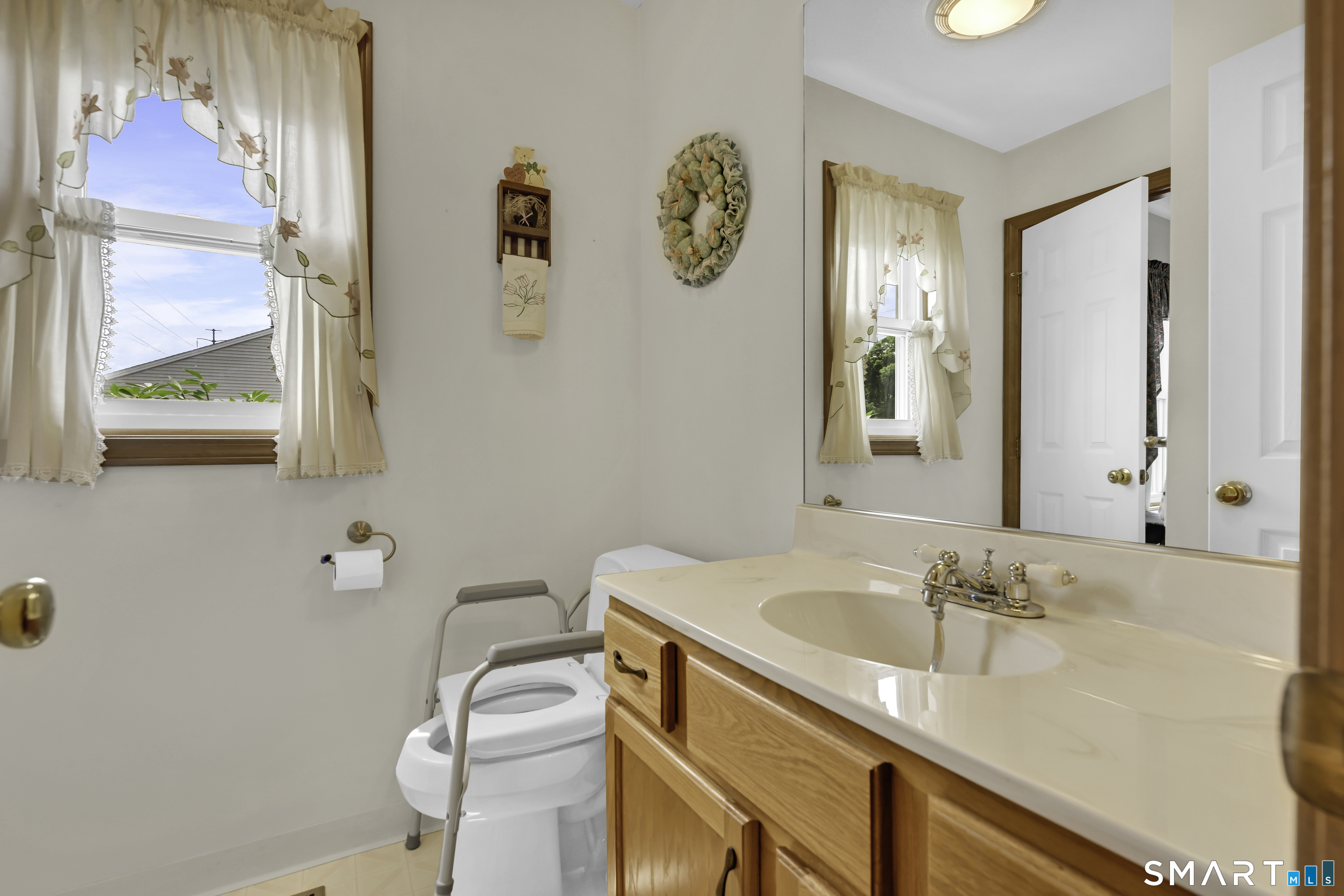 621 Overlook Path, Unit 621 Southington, CT 06489 - Photo 11 of 34
