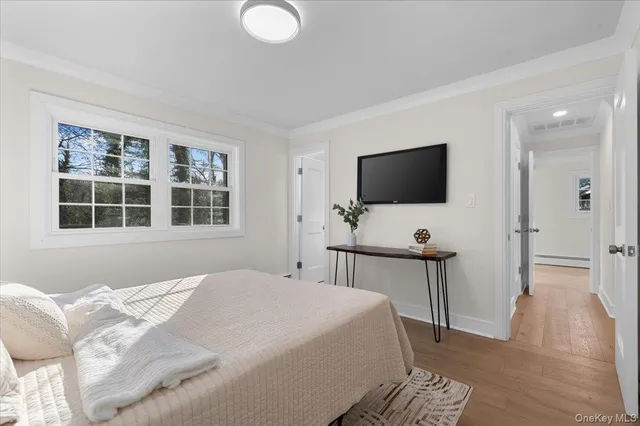 $1,095,000 | 27 Valley Avenue, Locust Valley, NY 11560