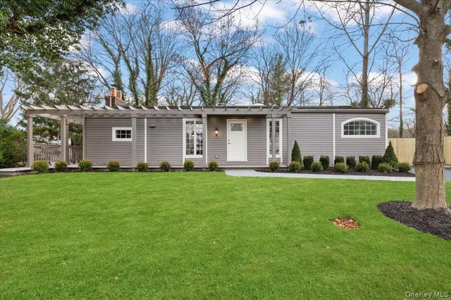 $1,095,000 | 27 Valley Avenue, Locust Valley, NY 11560