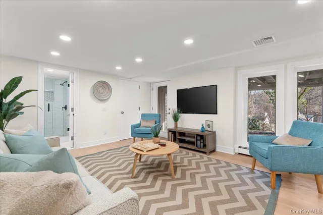 $1,095,000 | 27 Valley Avenue, Locust Valley, NY 11560