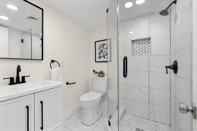 $1,095,000 | 27 Valley Avenue, Locust Valley, NY 11560