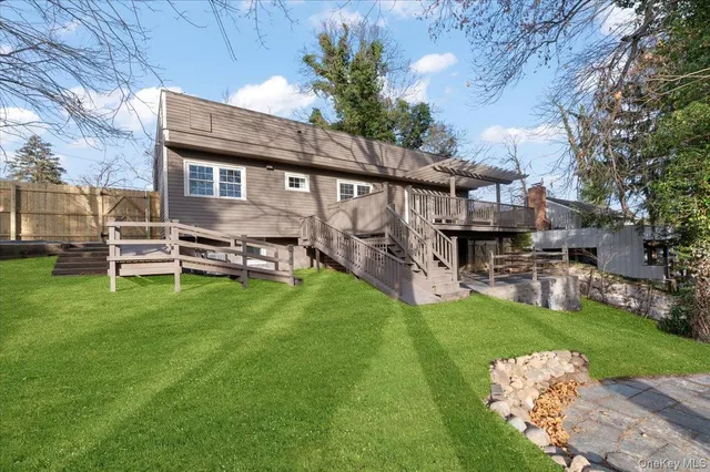 $1,095,000 | 27 Valley Avenue, Locust Valley, NY 11560