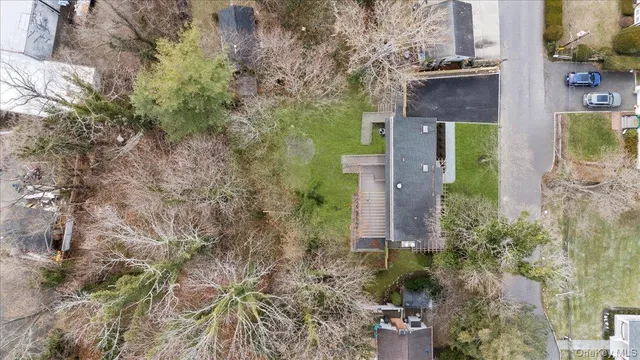 $1,095,000 | 27 Valley Avenue, Locust Valley, NY 11560