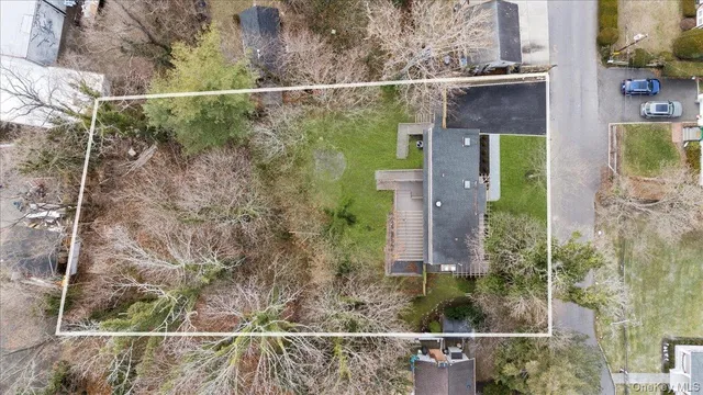 $1,095,000 | 27 Valley Avenue, Locust Valley, NY 11560