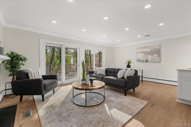 $1,095,000 | 27 Valley Avenue, Locust Valley, NY 11560