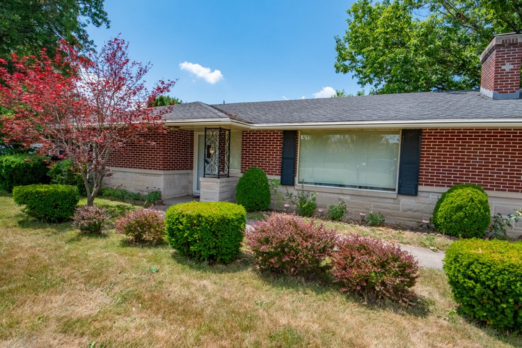 61647 Miami Road South Bend, IN 46614 - Photo 2 of 26