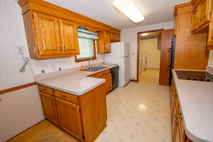 61647 Miami Road South Bend, IN 46614 - Photo 3 of 26