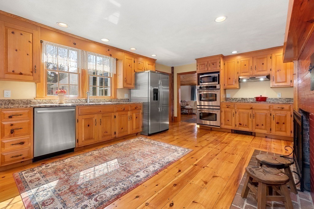282 Ipswich Road Boxford, MA 01921 - Photo 10 of 40