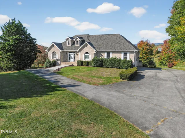 $649,000 | 625 Locust Street Northwest, Abingdon, VA 24210