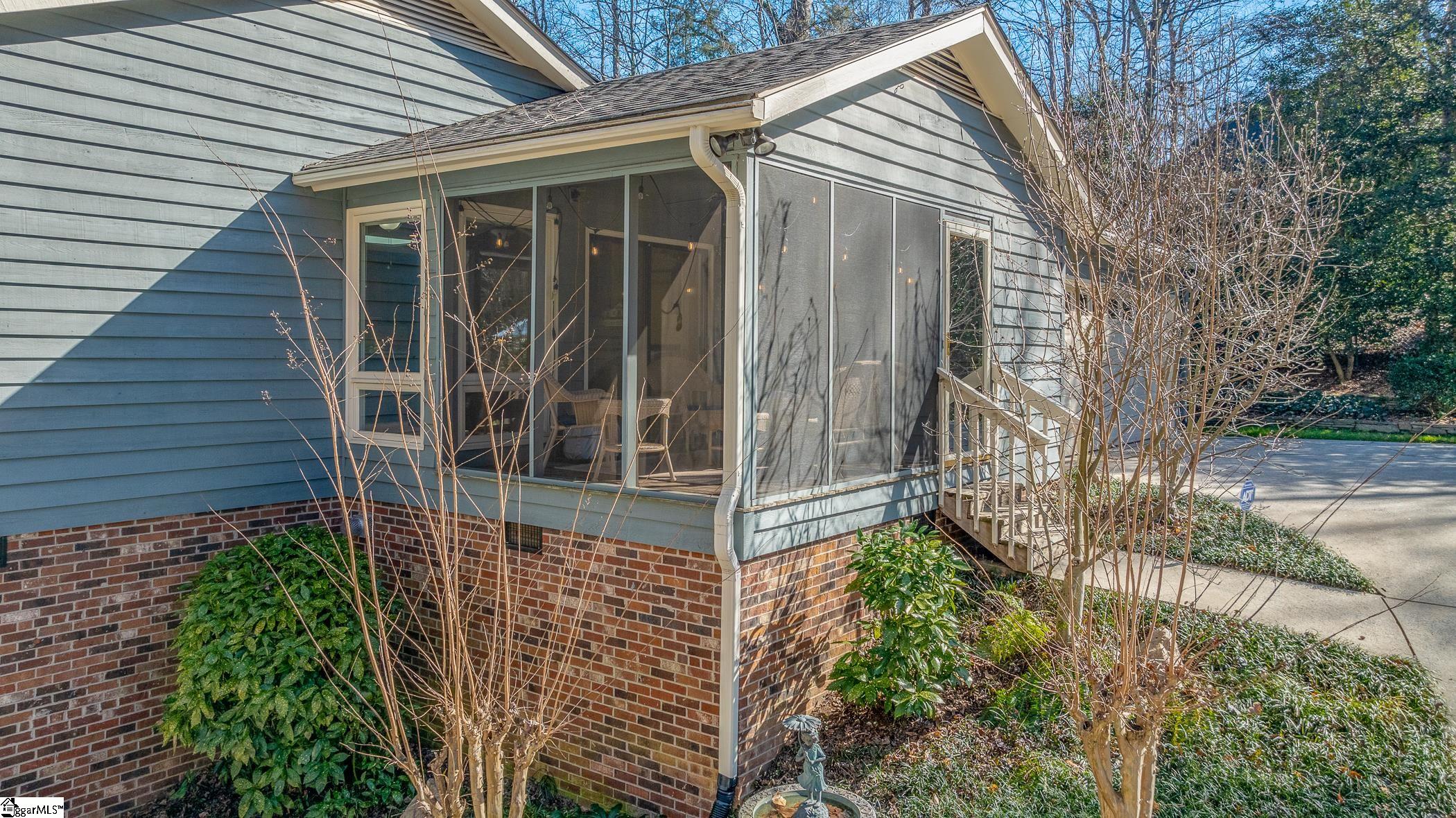 304 Hammett Road Greer, SC 29650 - Photo 6 of 36