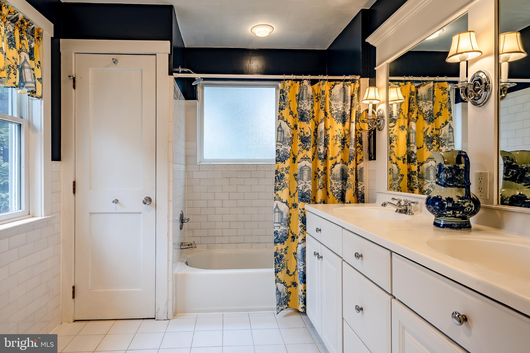 104 Arlington Road Paoli, PA 19301 - Photo 32 of 49 Amazing spacious master bathroom