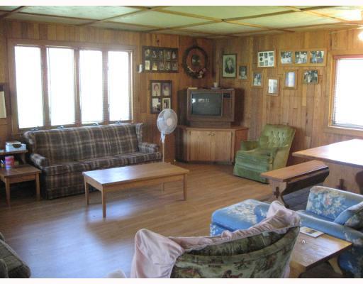 573 Ram Cat Road Confluence, PA 15424 - Photo 6 of 8 Living Room.