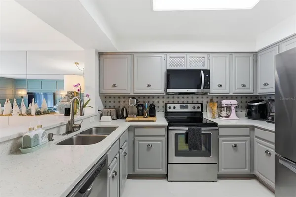 $2,100 | 13838 Fairway Island Drive, Unit 1436, Orlando, FL 32837