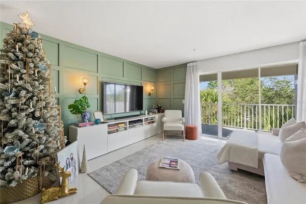 $2,100 | 13838 Fairway Island Drive, Unit 1436, Orlando, FL 32837