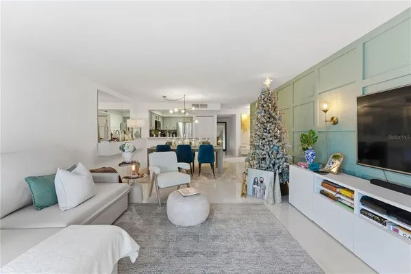 $2,100 | 13838 Fairway Island Drive, Unit 1436, Orlando, FL 32837