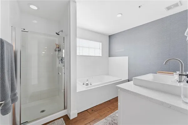 $2,100 | 13838 Fairway Island Drive, Unit 1436, Orlando, FL 32837