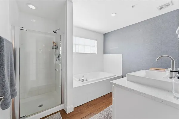 $2,100 | 13838 Fairway Island Drive, Unit 1436, Orlando, FL 32837