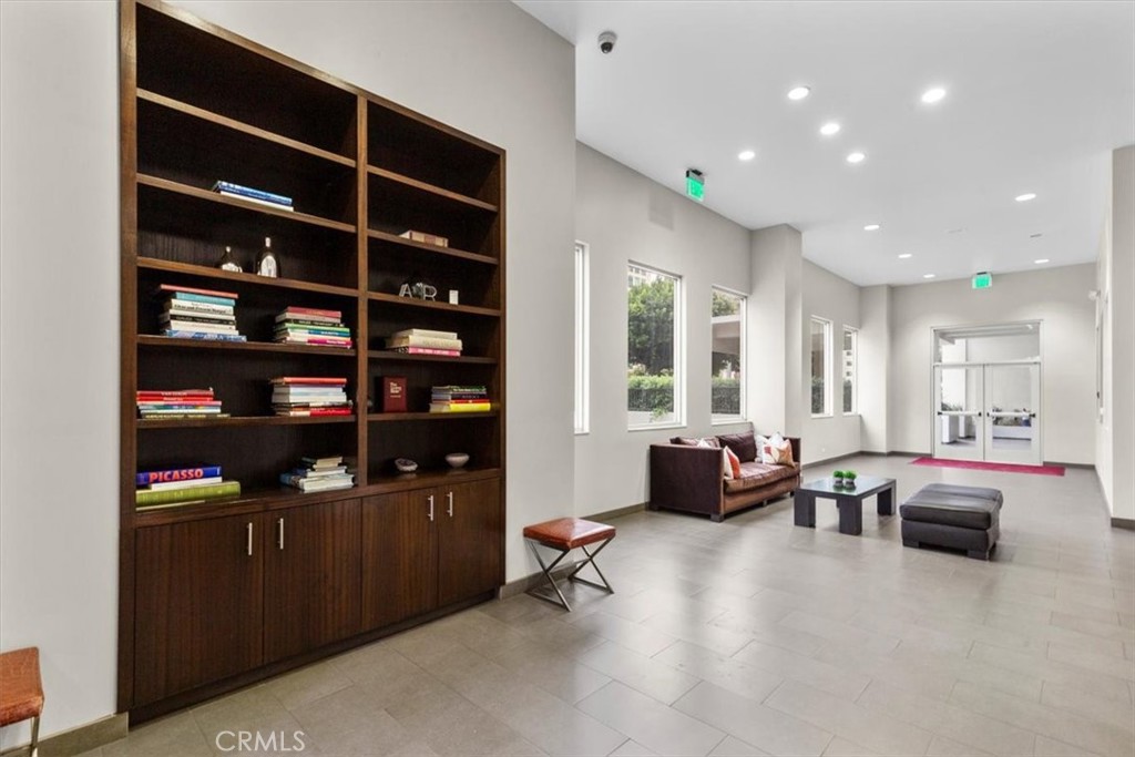 10501 Wilshire Boulevard, Unit 2212 Los Angeles, CA 90024 - Photo 24 of 25 a living room with furniture