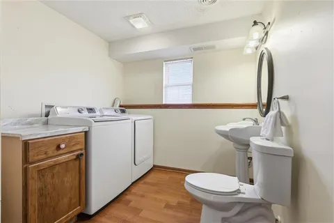 $345,000 | 430 West Skylark Circle, Gardner, KS 66030