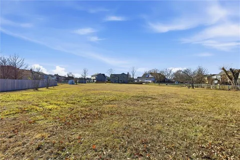 $345,000 | 430 West Skylark Circle, Gardner, KS 66030