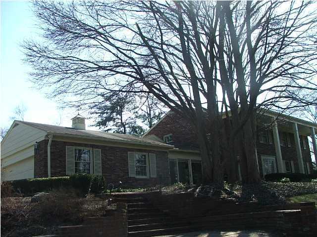 2113 Starmont Road Louisville, KY 40207 - Photo 1 of 1 Primary Photo