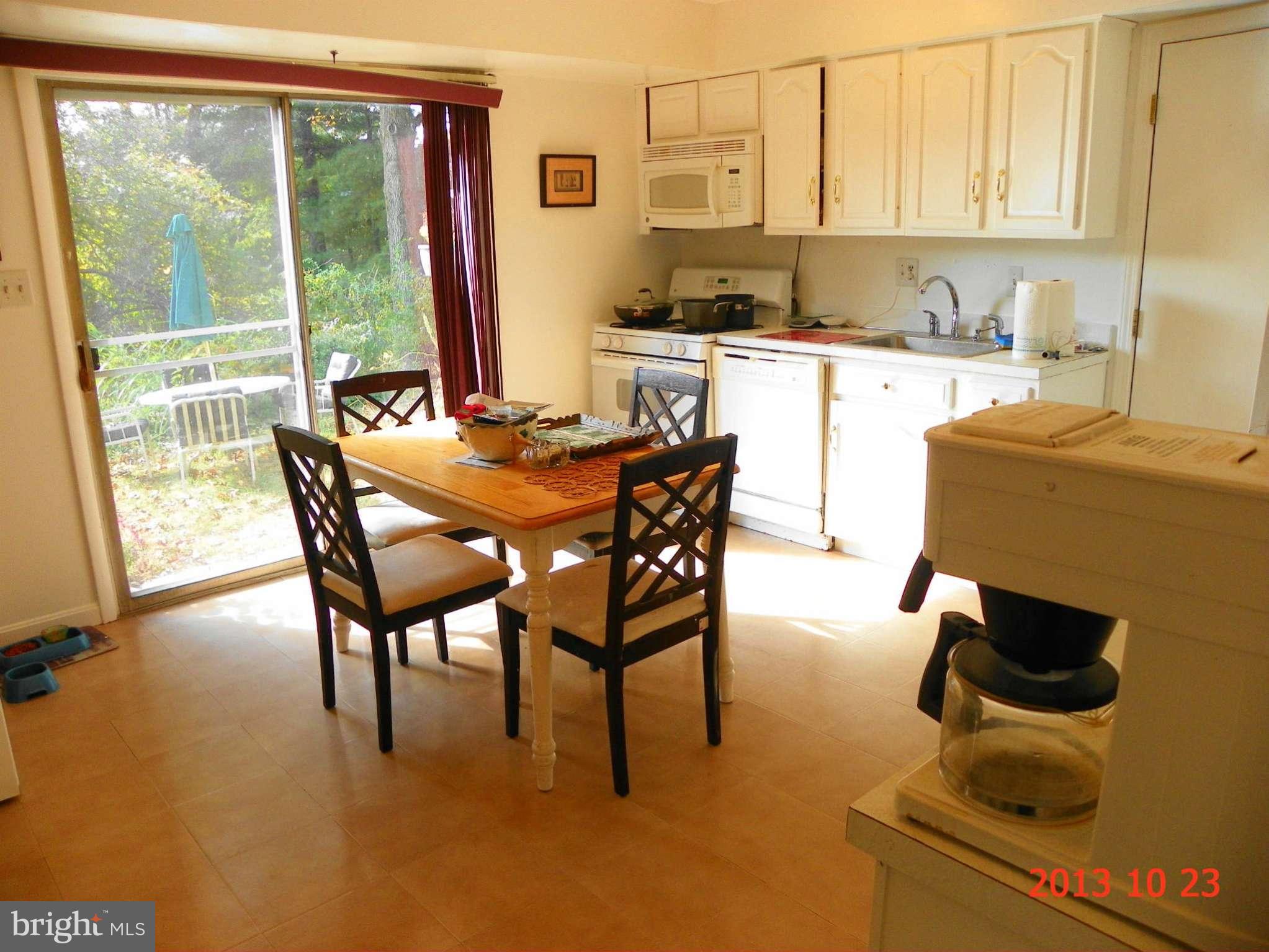 805 Windmill Lane Silver Spring, MD 20905 - Photo 4 of 24 Kitchen