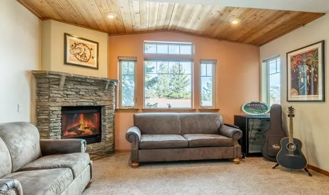 $769,000 | 45 Mountain Boulevard, Unit 1, Mammoth Lakes, CA 93546