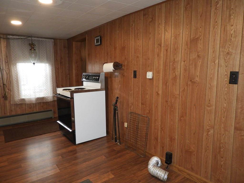 93 Champlain Street Plattsburgh, NY 12901 - Photo 7 of 26 Gallery Image 7