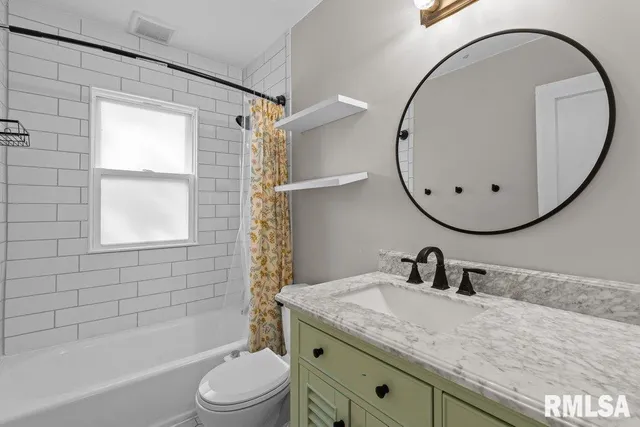 $2,000 | 2612 23rd Avenue, Rock Island, IL 61201