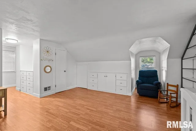 $2,000 | 2612 23rd Avenue, Rock Island, IL 61201