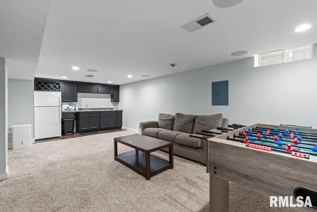 $2,000 | 2612 23rd Avenue, Rock Island, IL 61201