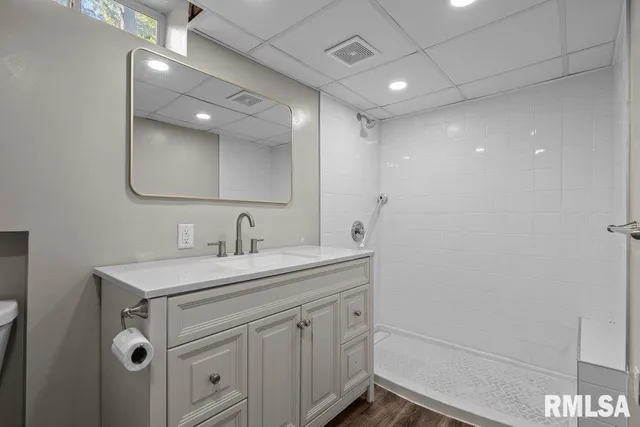 $2,000 | 2612 23rd Avenue, Rock Island, IL 61201