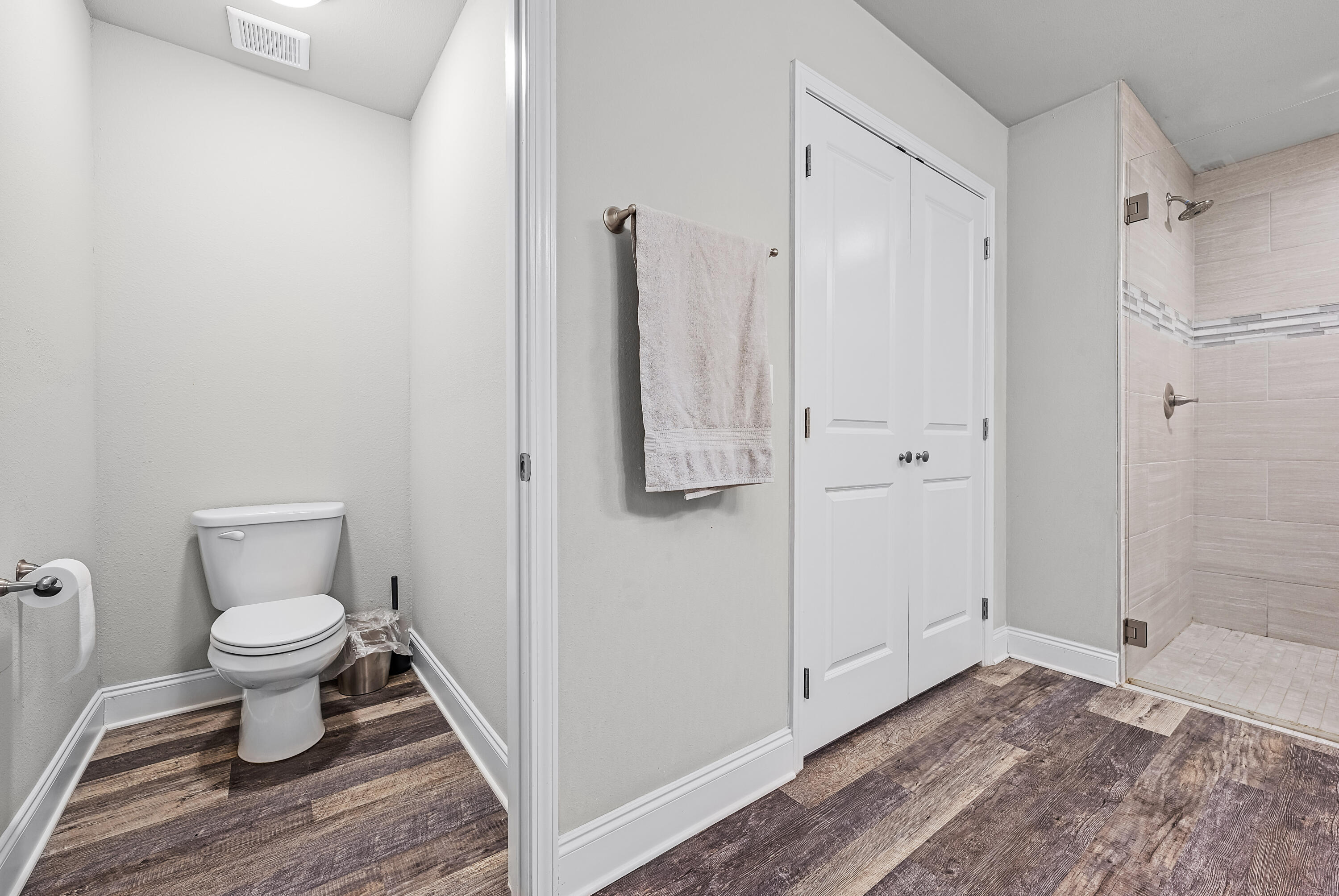 820 Hilltop Road Mary Esther, FL 32569 - Photo 40 of 47 a bathroom with a toilet a sink and shower