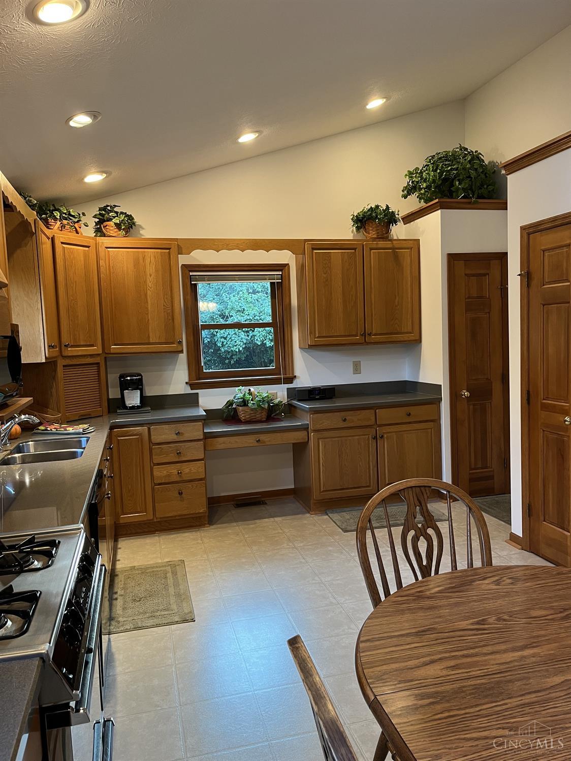 6232 West Fork Road Cincinnati, OH 45247 - Photo 19 of 49