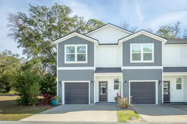 $299,900 | 270 The Prado, Unit A1, Apalachicola, FL 32320