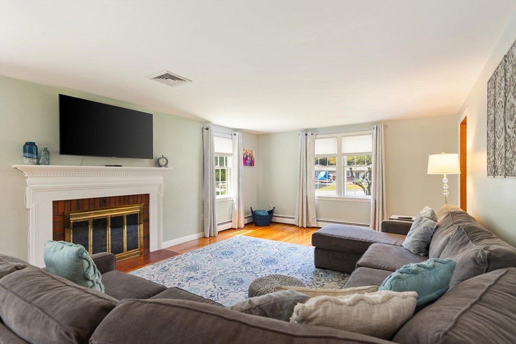 159 McKay Street Beverly, MA 01915 - Photo 12 of 33