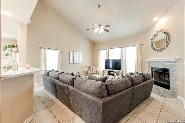 $2,650 | 24735 Buck Creek, San Antonio, TX 78255