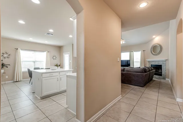 $2,650 | 24735 Buck Creek, San Antonio, TX 78255