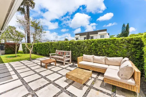 $840,000 | 1500 Southwest 20th Street, Fort Lauderdale, FL 33315