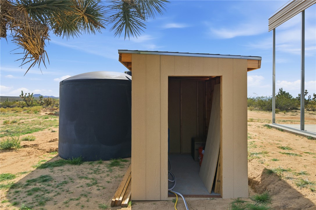11964 Sherry Road Yucca, AZ 86438 - Photo 23 of 38 Out Buildings
