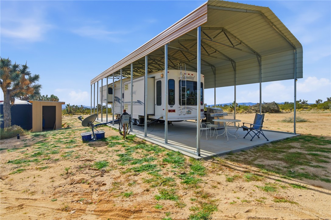 11964 Sherry Road Yucca, AZ 86438 - Photo 26 of 38 Parking