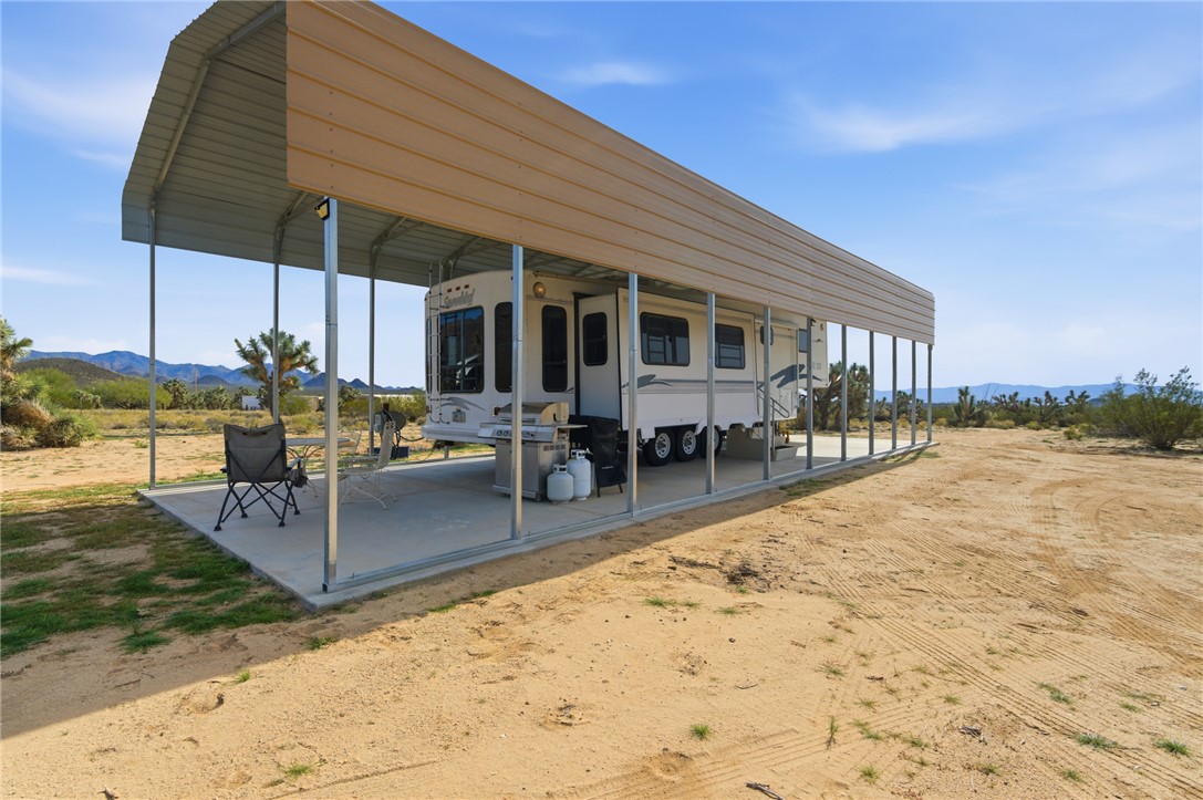 11964 Sherry Road Yucca, AZ 86438 - Photo 6 of 38 Patio