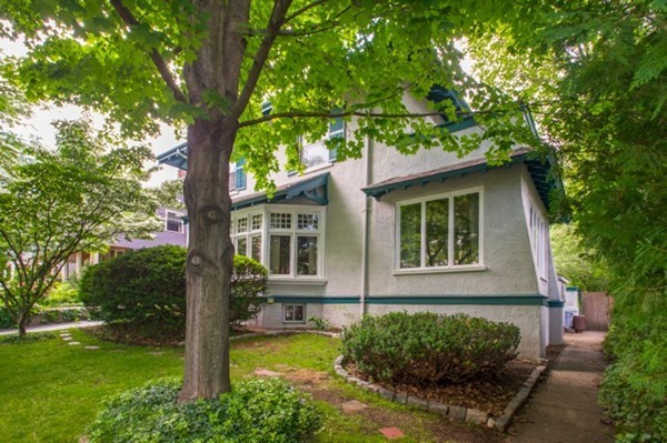 9 Salisbury Road Brookline, MA 02445 - Photo 2 of 25 Gallery Image 2