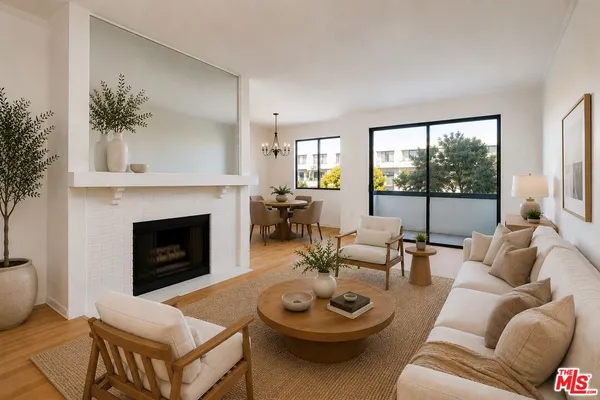 $985,000 | 5100 Vía Dolce, Unit 206, Marina del Rey, CA 90292